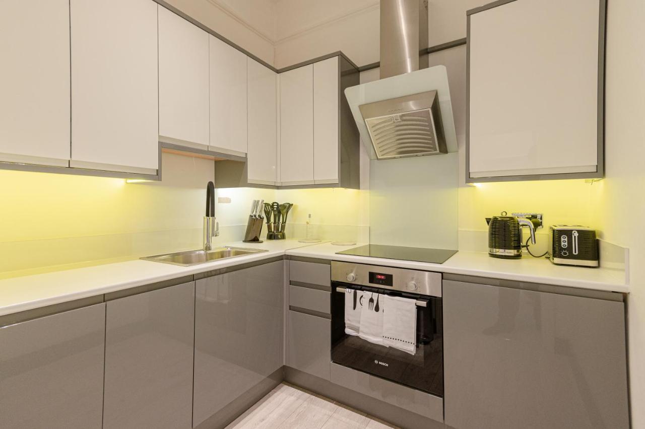 Kensington 2 Bed 2 Bath Apartment For 5 Guests ลอนดอน ภายนอก รูปภาพ