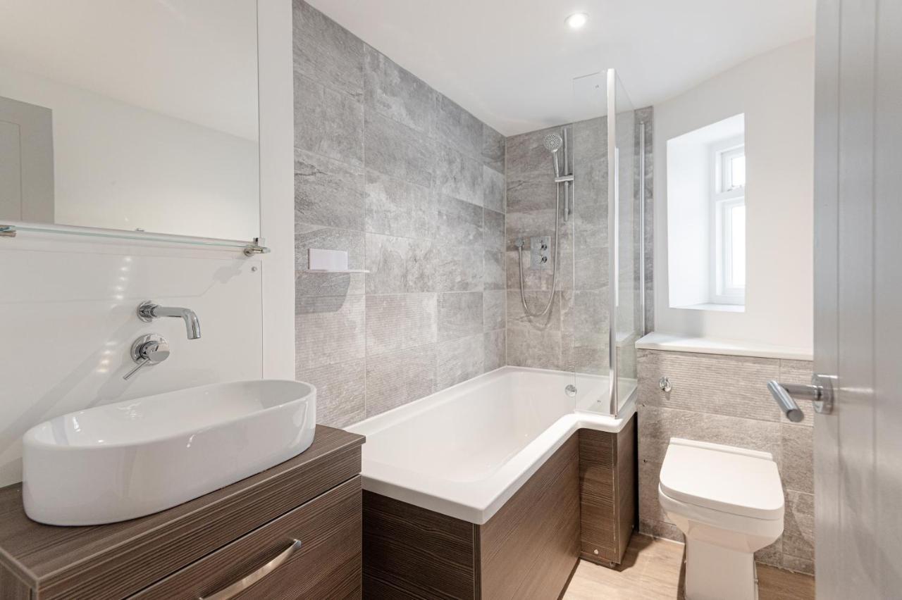 Kensington 2 Bed 2 Bath Apartment For 5 Guests ลอนดอน ภายนอก รูปภาพ